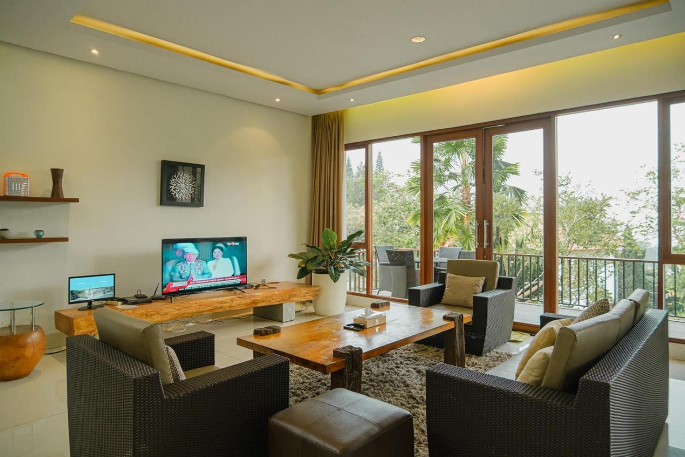 Oyama City View Villa 4 Bedrooms With A Private Swimming Pool Bandung Zewnętrze zdjęcie